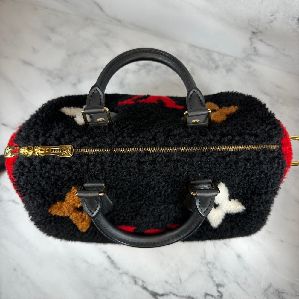 Louis Vuitton Teddy Speedy 25 red/black Monogram Shearling Bandouliere LV Bag - Picture 7 of 16